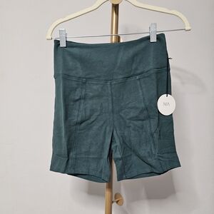Nia Juniper Biker Shorts stretch size small‎